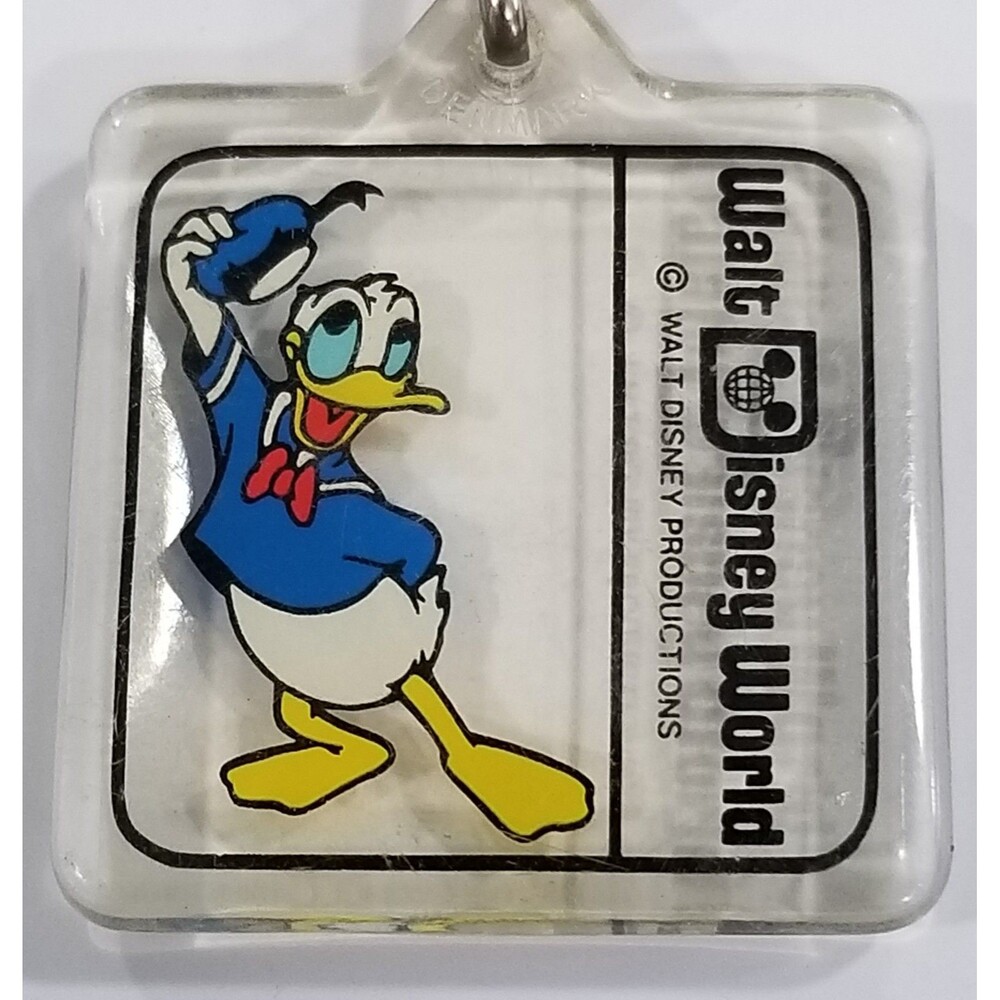 Vintage Walt Disney World Donald Duck acrylic Keychain